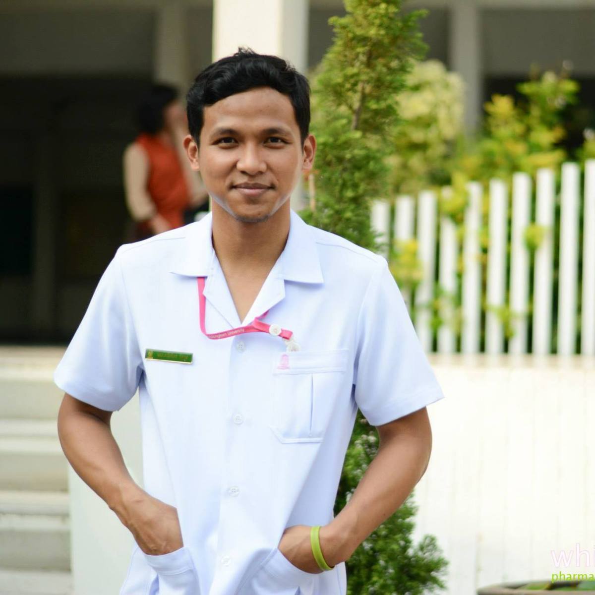 กว่าจะเป็นเภสัชกรมุ่ย (คนึงจิตร ทิศกูล)