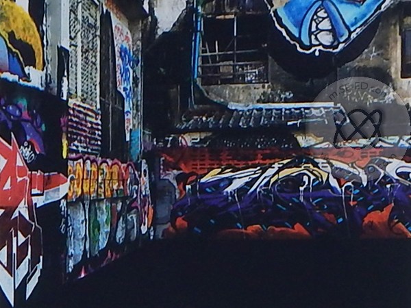 วิจารณ์วรรณกรรม “นครคนนอก”